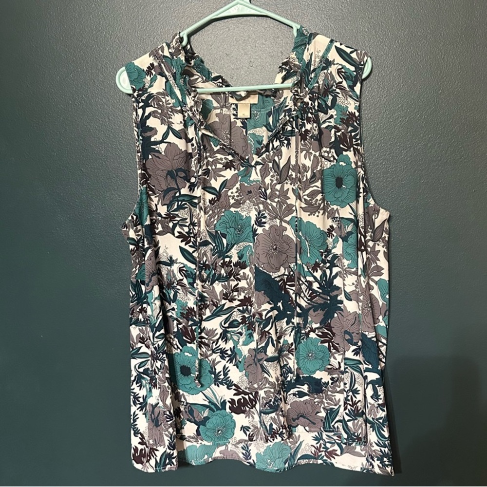 LOFT Green and Gray Sleeveless Blouse with Floral Print